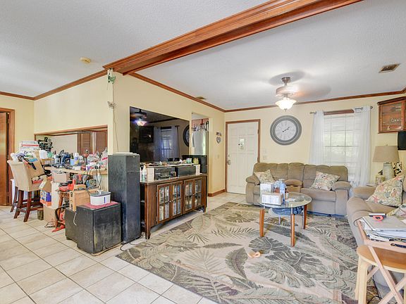 3rd image of 545 Ixora Dr