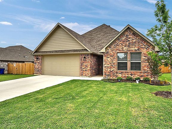 4th image of 102 Prairie Grass Dr