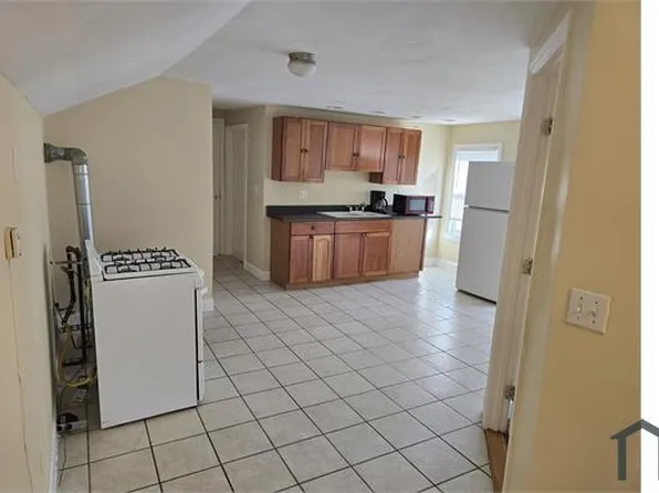 27 Shelby St, Worcester, MA