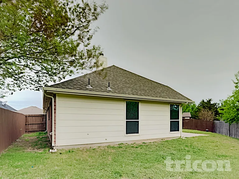 906 Pheasant Dr — Photo 15