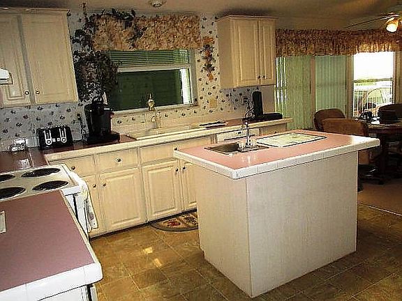 4th image of 43 Cypress Grove Ln