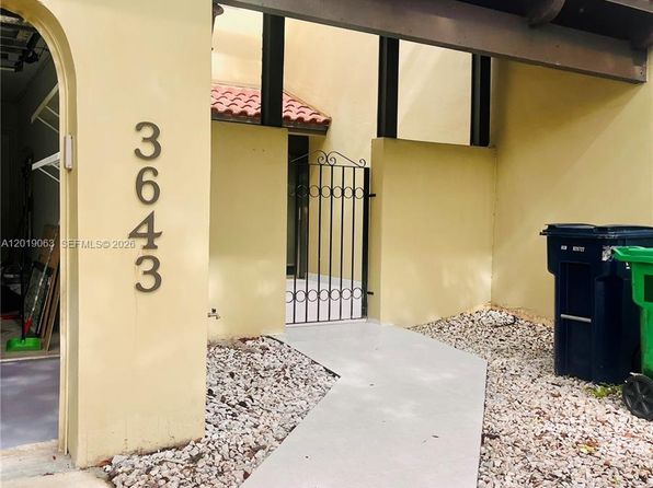 3643 Estepona Ave #B28-a