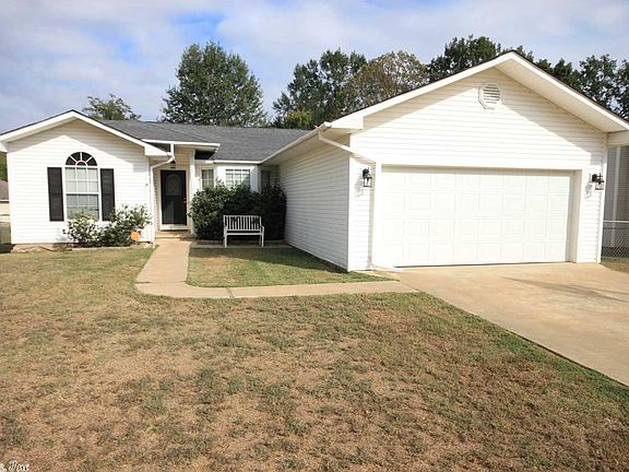 2nd image of 8 White Oak Dr