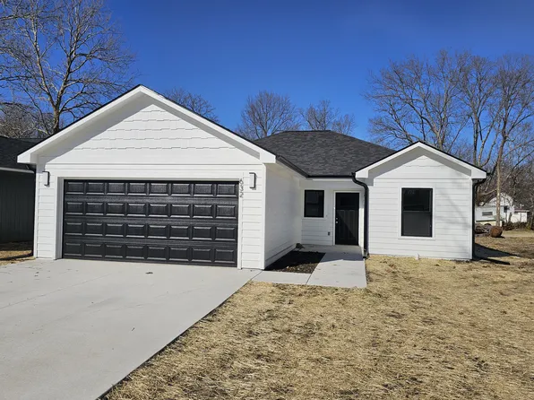 632 Prospect St, Osage City, KS 66523