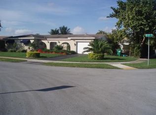 9902 SW 97th Pl, Miami, FL 33176