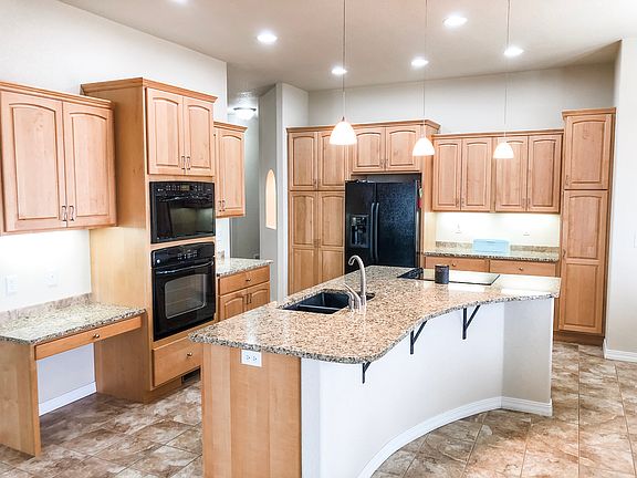 Spacious Kitchen