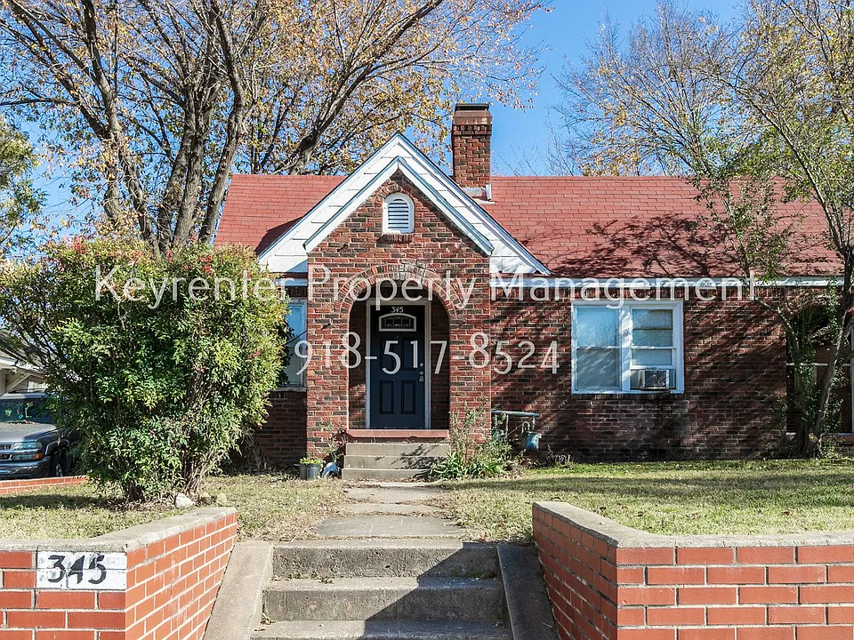 345 S Zunis Ave