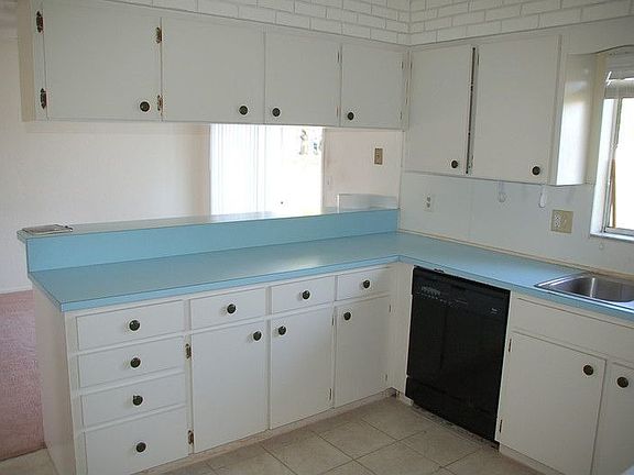 5th image of 215 Cambridge Dr