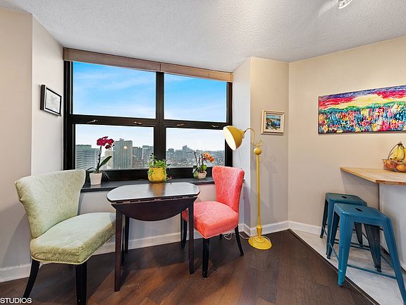 5th image of 3660 N Lake Shore Dr APT 2711