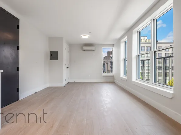 320 Linden Boulevard image 2 of 30