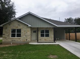 1600 1st St, Kerrville, TX 78028