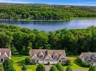 11 Riverview Hts #11, Amesbury, MA 01913