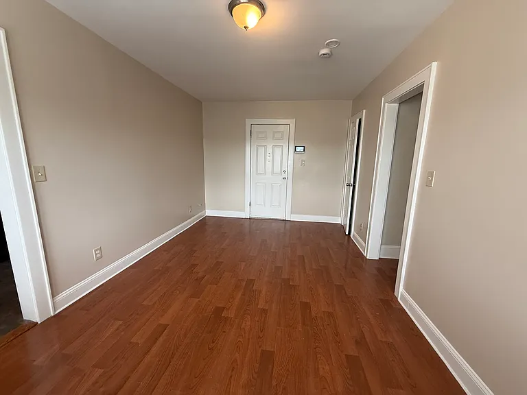 8 Howard Ave #2B — Photo 5