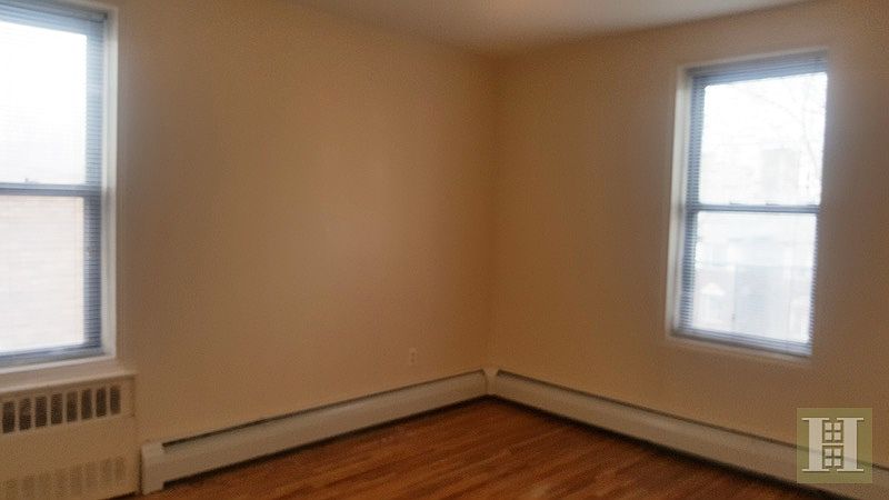 2nd image of 1651 Williamsbridge Rd APT 3G