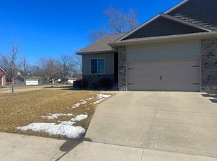 160 S Stewart St, North Liberty, IA 52317
