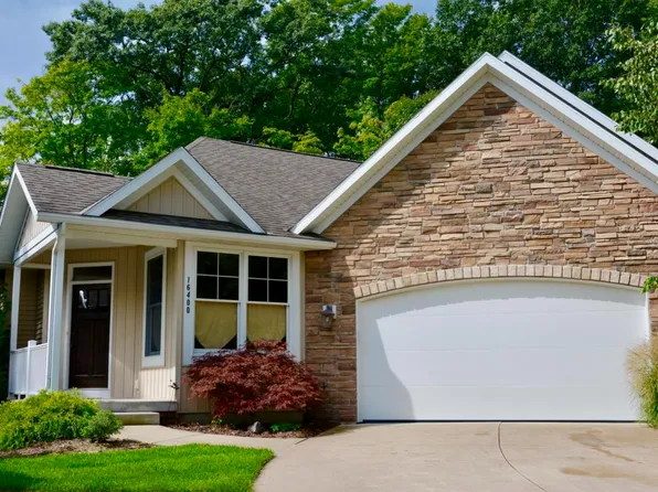 16400 Springvale Ct, Spring Lake, MI 49456