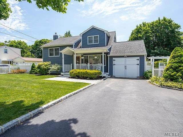 1st image of 107 Lynn Ave