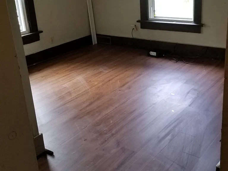501 High Ave SW — Photo 1