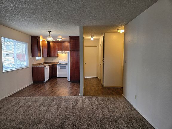 4th image of 333 Poplar St APT 17