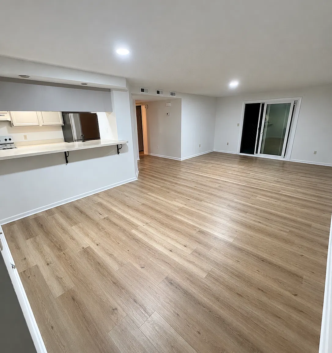 2 bed, 936 sqft, $1,425 — Photo 1