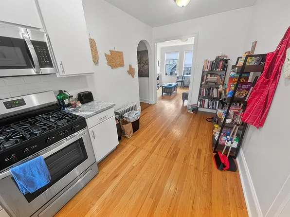 6636 N Glenwood Ave #2E, Chicago, IL 60626