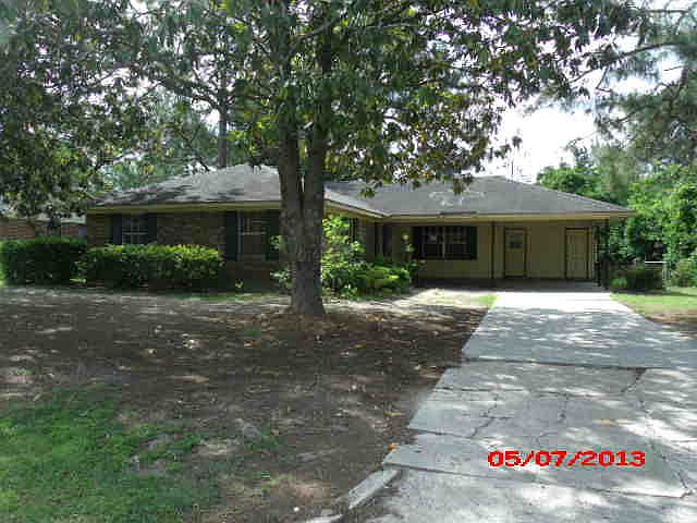 1st image of 903 Lausanne Dr