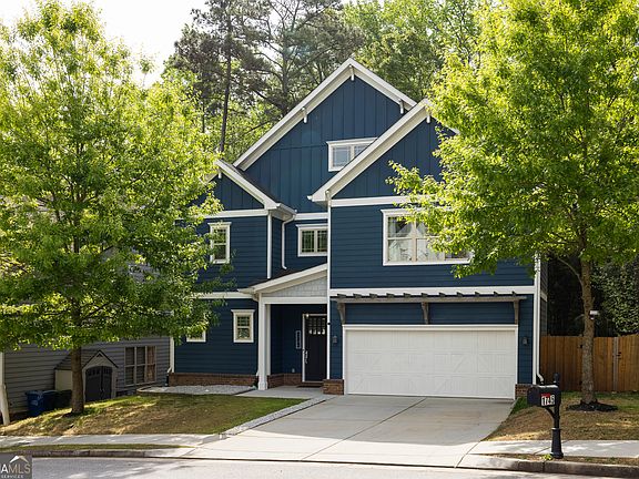 2nd image of 1745 Russell St