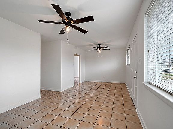 3rd image of 1212 Kent Ave