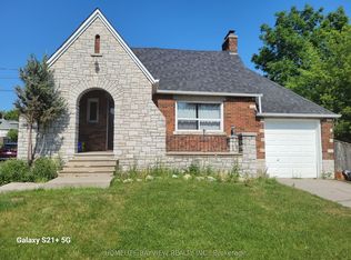 275 Main St N, Markham, ON L3P1Y6