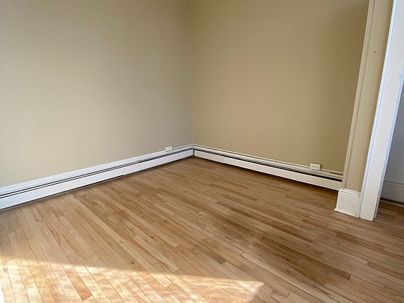 3rd image of 366 Main St #5