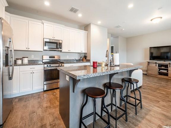 4th image of 11903 S Rushmore Park Ln
