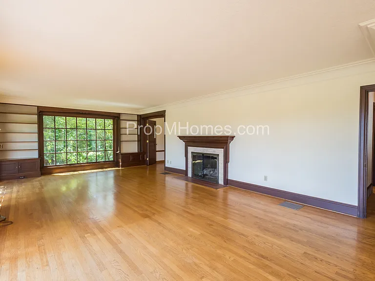 475 Furnace St — Photo 4