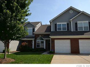 914 Standen Place Ct, Pineville, NC 28134