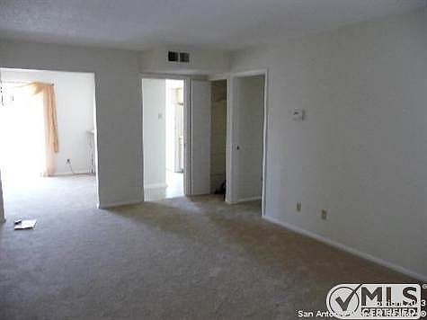 3rd image of 102 Vassar Ln