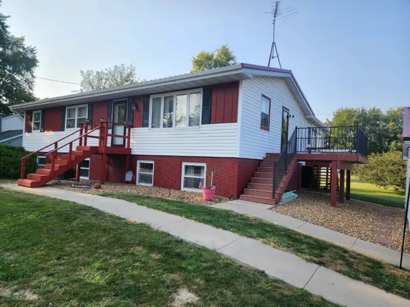 625 E South St, Marengo, IA 52301