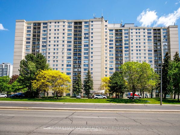 5 Parkway Forest Dr #711, Toronto, ON M2J 1L2