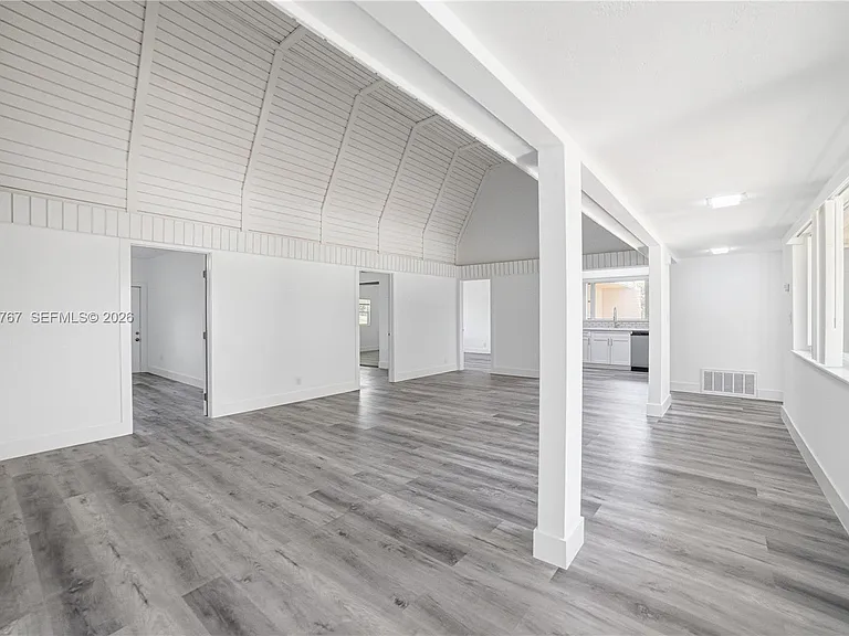 5201 Yellow Pine Ln — Photo 9