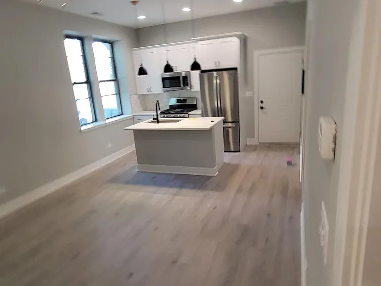 3611 N Greenview Ave #1 — Photo 13