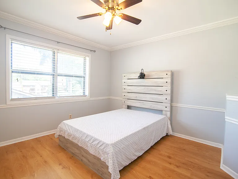 1st guest bedroom