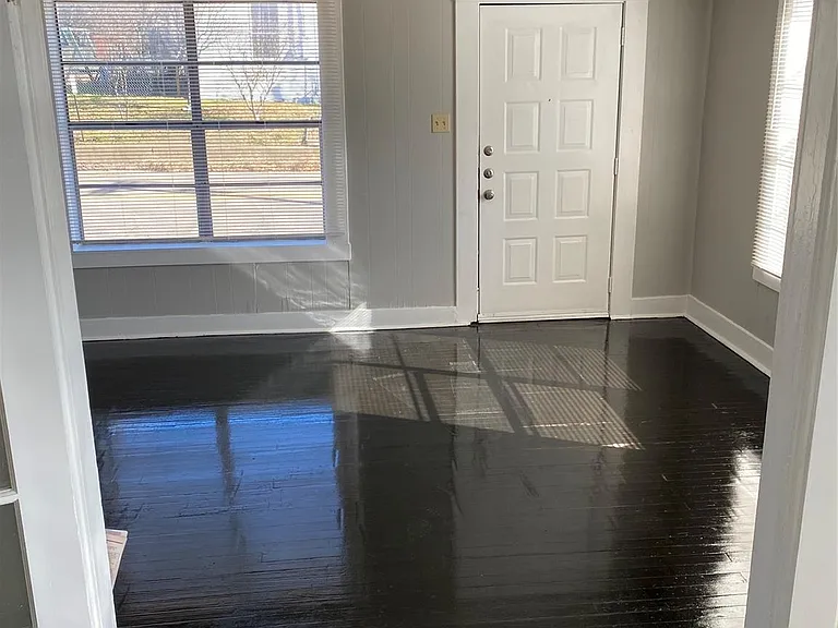 1613 Park St — Photo 14