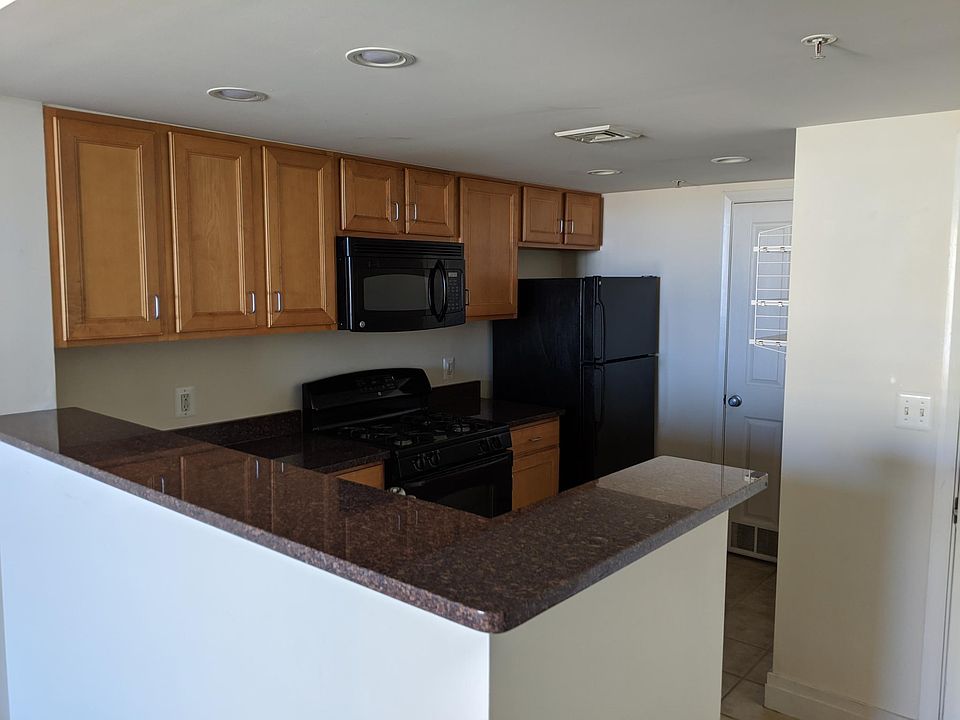 1st image of 414 Water St Unit 1406