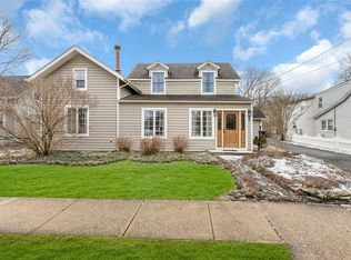 42 Brook St, West Sayville, NY 11796