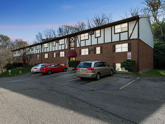 2nd image of 2291-2299 Wyoming Ave #2299-31