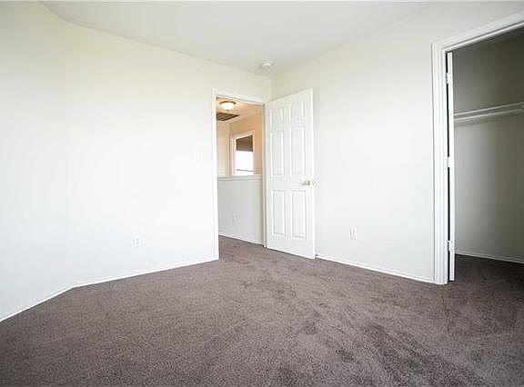 3rd image of 2833 Southampton Way APT A