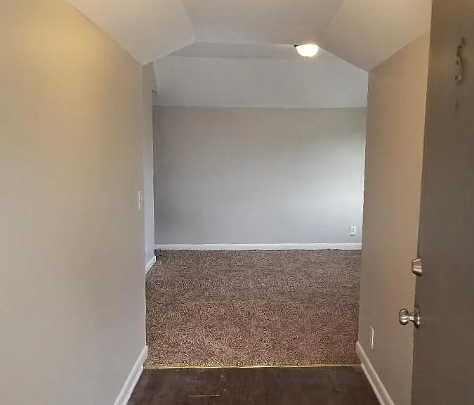 2113 Belmont Blvd #5 — Photo 2