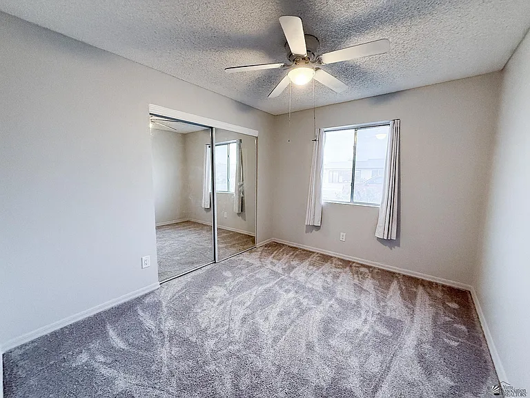 8558 E 38th Ln — Photo 9
