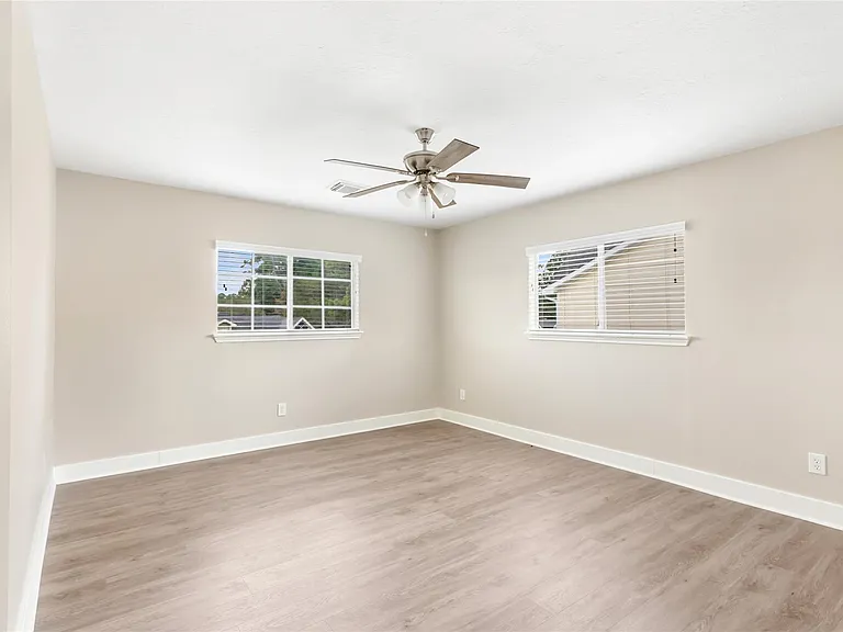 19106 Spruce Bough Ln — Photo 26
