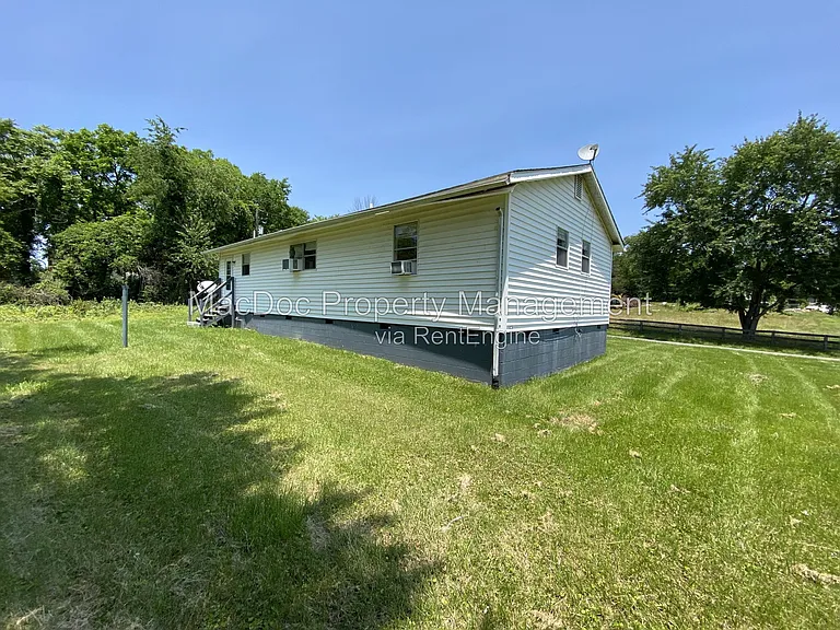 321 Union Ave — Photo 20