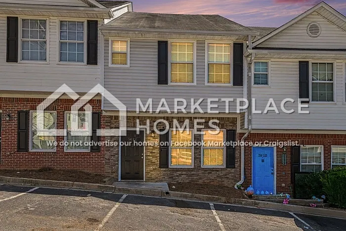 3 bed, 2.5 bath, 1500 sqft, $1,895 — Photo 2