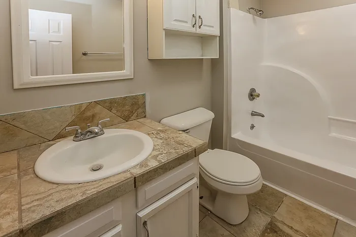 2038 Red Oak Dr — Photo 6